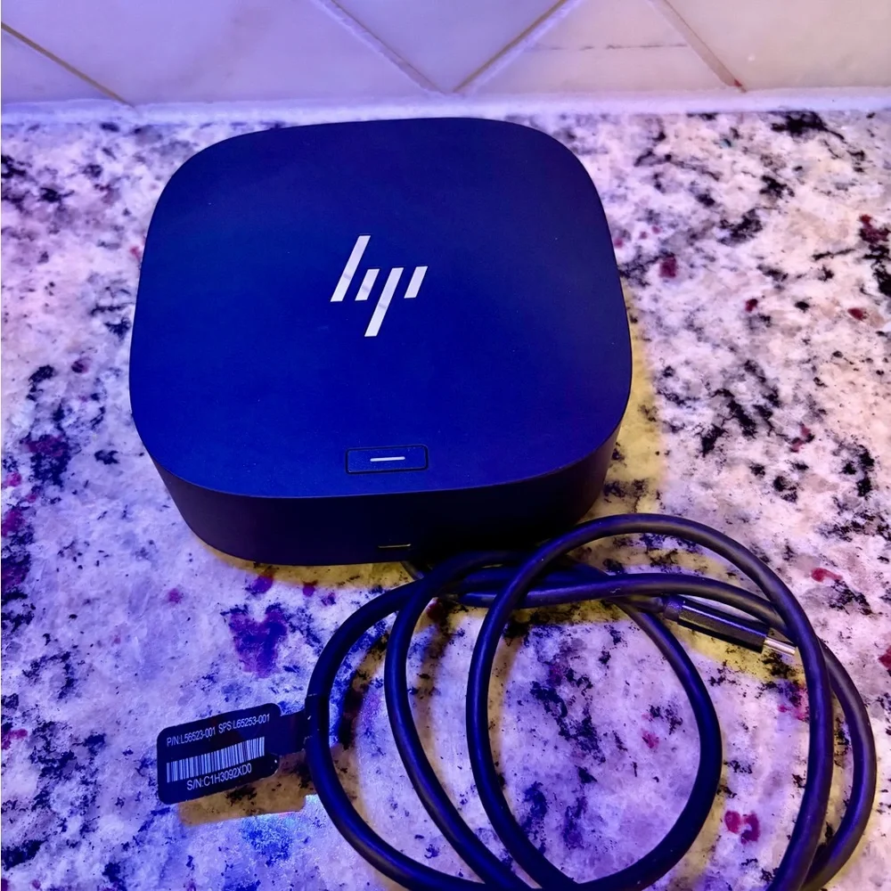 NEE HP USB-C Dock G5 11-in-1 Adapter